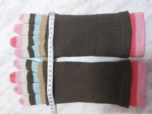 ⛄️ Aero by Aeropostale Multicolored Knit Gloves - Size M - Picture 7 of 7